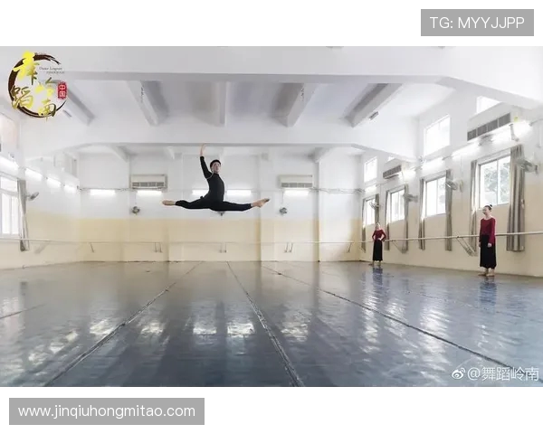 南京街舞队勇敢反击引领革新潮流的崛起与发展之路