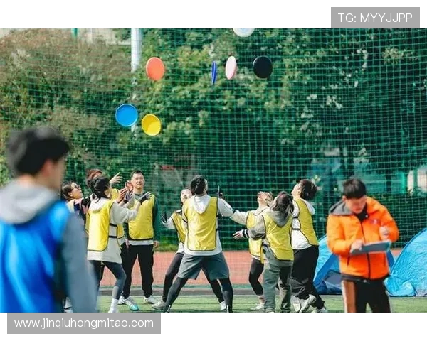 武汉飞盘队与西安飞盘队赛后复盘团队协作的精彩瞬间与经验分享 武汉飞盘队与西安飞盘队赛后复盘团队协作的精彩瞬间与经验分享