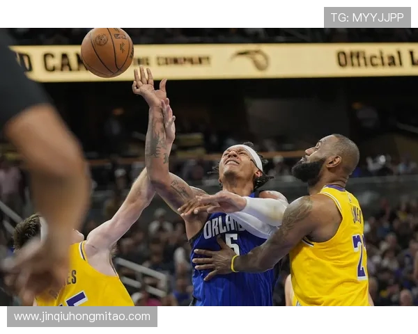 1999年湖人与马刺的激烈对决回顾与分析篮球历史上的经典时刻